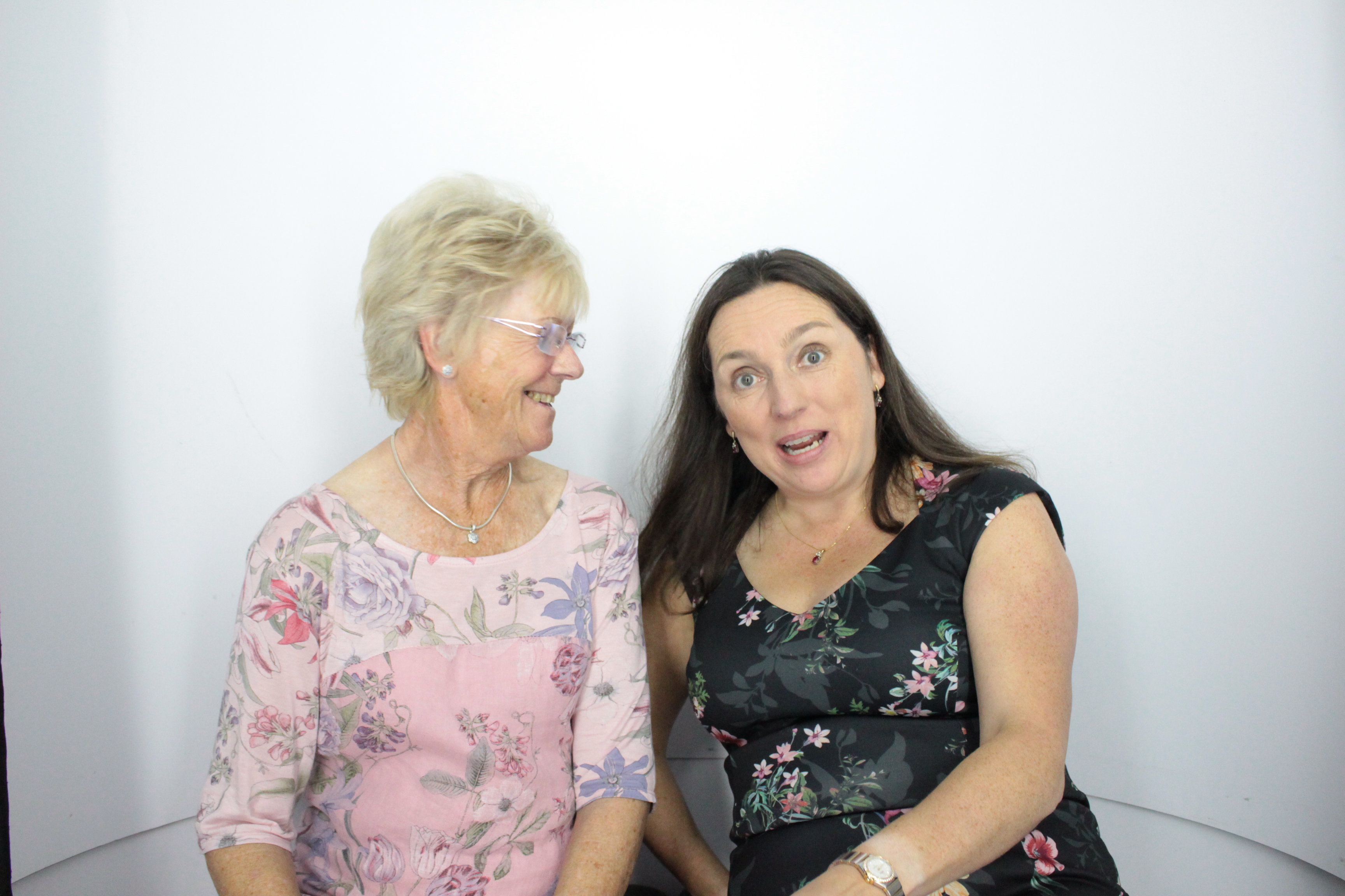 Steve & Kym | View more photos from the event at gallery.myphotoboothexperience.co.uk/u/MyPhotoBoothExperienceLtd/Steve-Kym